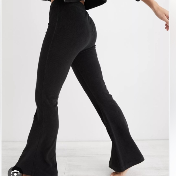Aerie ribbed velvet flare leggings - Picture 2 of 2